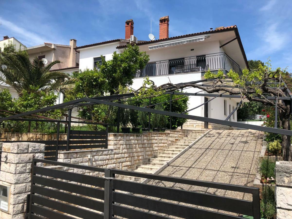 Casa Gremar Apartment Pjescana Uvala Exterior photo